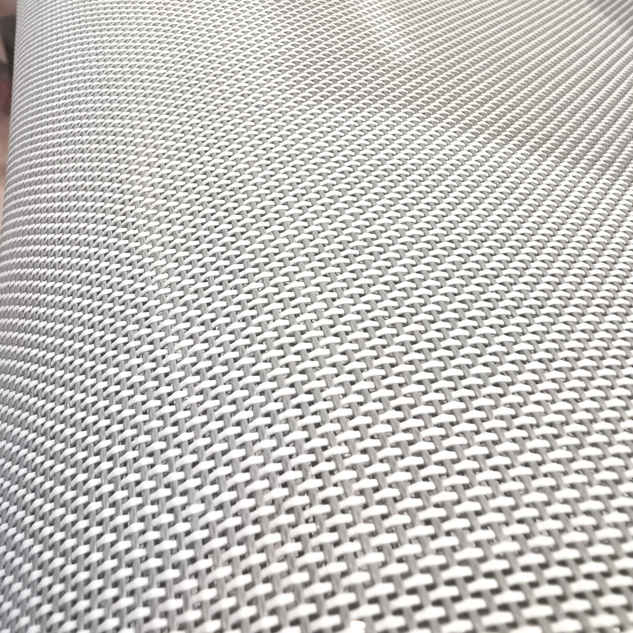 Acquista online 4 sedie AIR CS/93 sedile grigio, struttura SATINATO P95 Connubia Calligaris